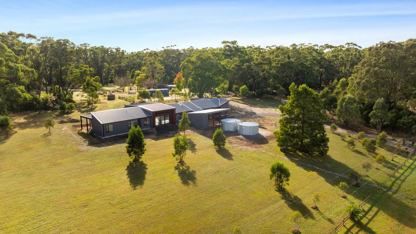 Custom home at Dohoneys Road, Bullengarook — a bespoke new home by Summerfield Homes, Macedon Ranges custom builder (view 03)
