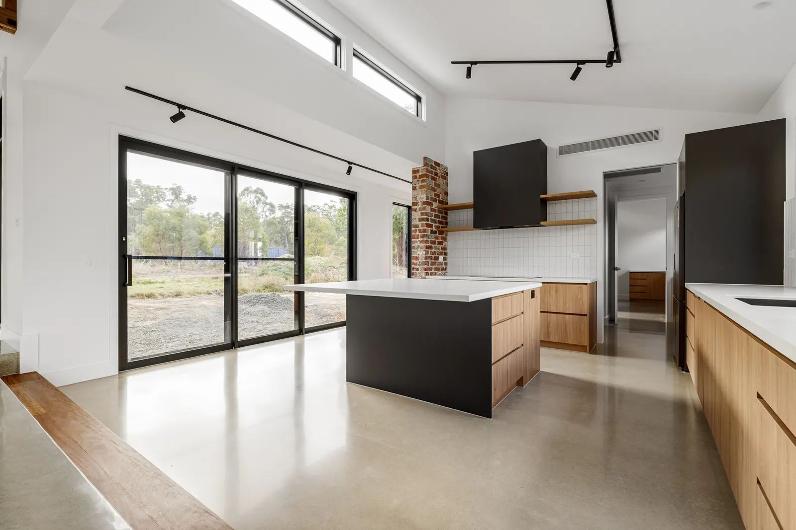 Custom home at Dohoneys Road, Bullengarook — a bespoke new home by Summerfield Homes, Macedon Ranges custom builder (view 13)