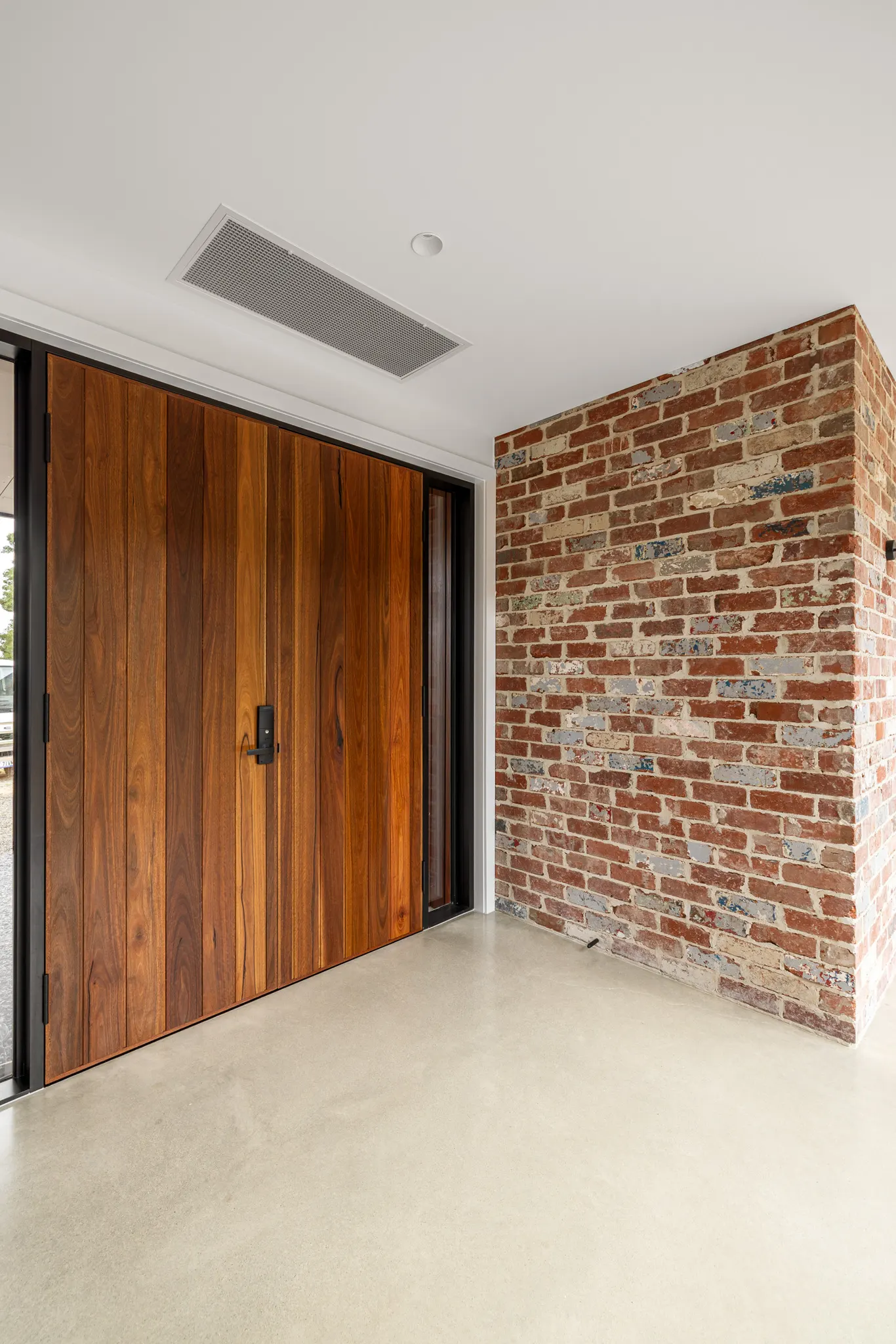 Custom home at Dohoneys Road, Bullengarook — a bespoke new home by Summerfield Homes, Macedon Ranges custom builder (view 19)