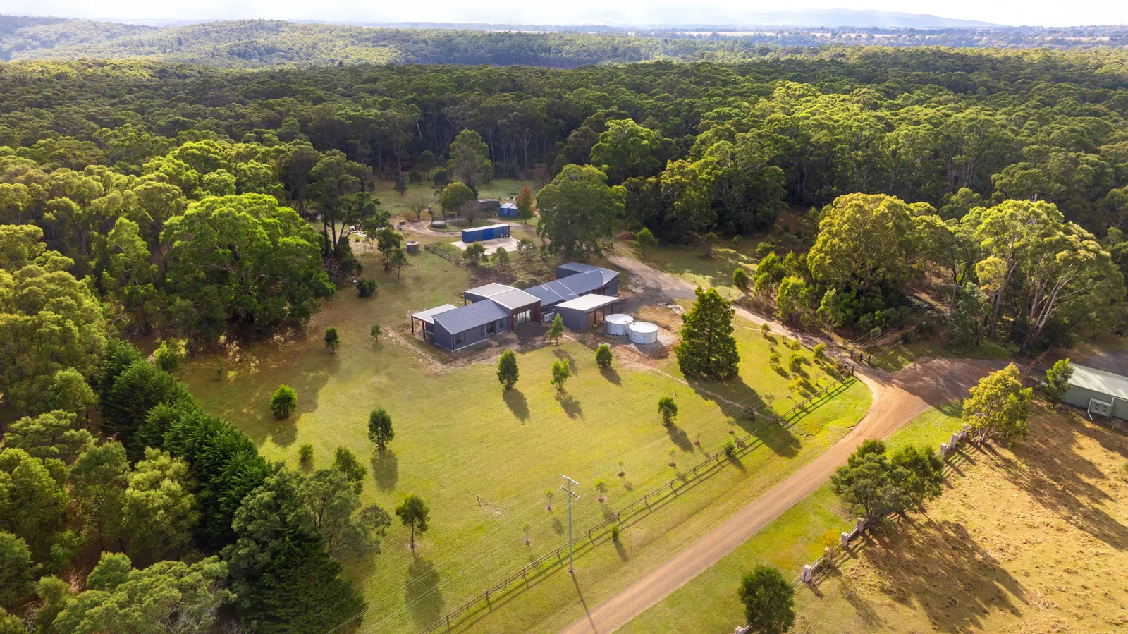 Custom home at Dohoneys Road, Bullengarook — a bespoke new home by Summerfield Homes, Macedon Ranges custom builder (view 23)